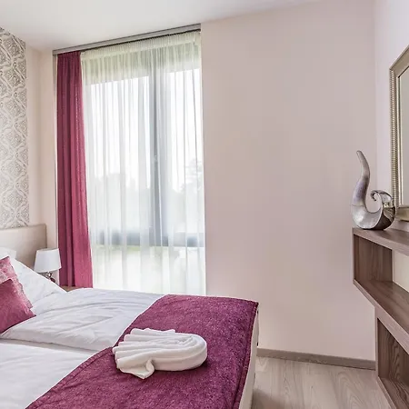 Port Delux Wellness&luxury Appart hôtel