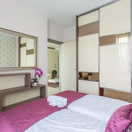 Port Delux Wellness&luxury Appart hôtel