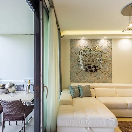 Port Delux Wellness&luxury *