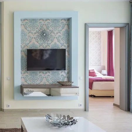 Port Delux Wellness&luxury * Siófok